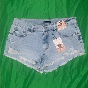 NWT Sincerely Jules Light Blue Distressed Low Rise Jean Shorts size 30
